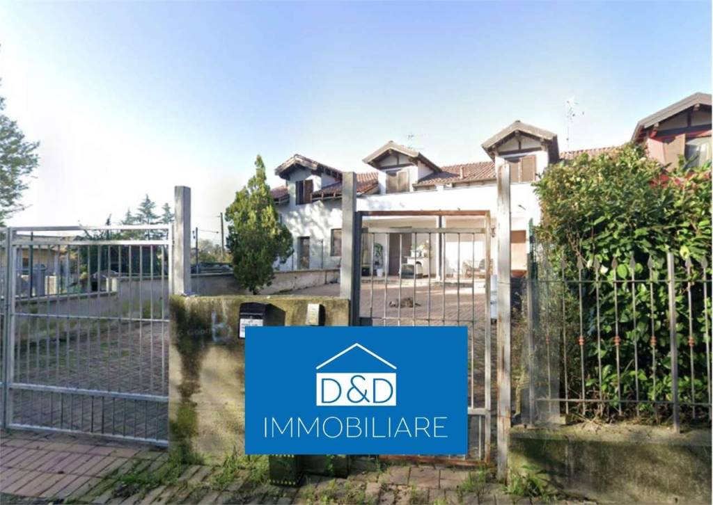 casa indipendente in vendita a Divignano