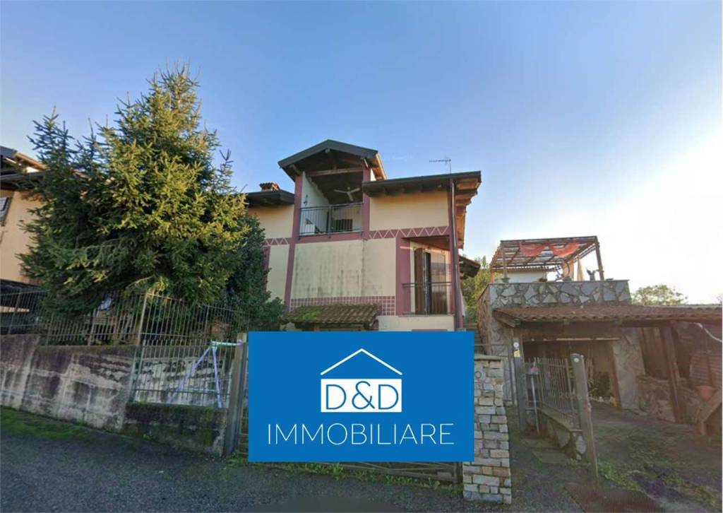 casa indipendente in vendita a Divignano