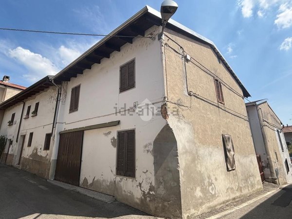 appartamento in vendita a Divignano