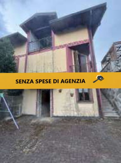 casa indipendente in vendita a Divignano