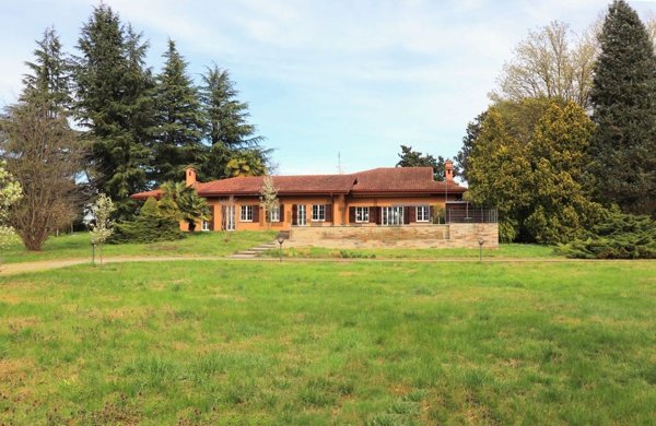 casa indipendente in vendita a Dormelletto