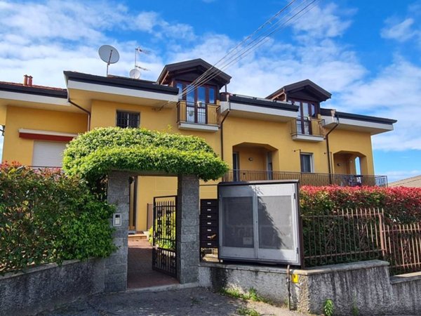 appartamento in vendita a Dormelletto