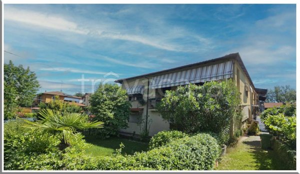 casa indipendente in vendita a Dormelletto