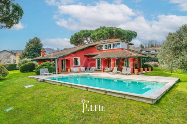 casa indipendente in vendita a Dormelletto