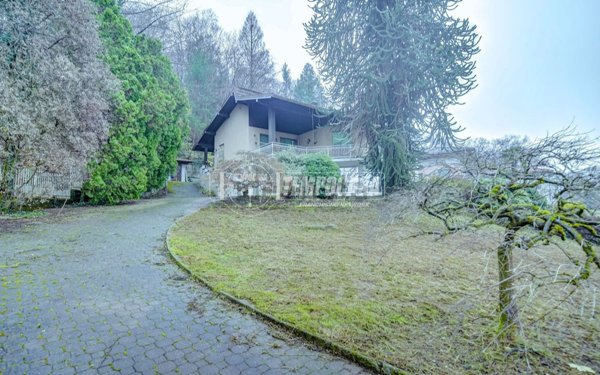 casa indipendente in vendita a Dormelletto