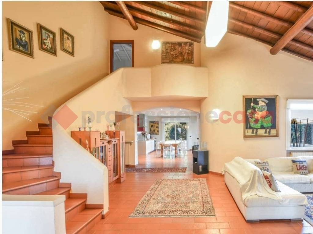 casa indipendente in vendita a Dormelletto