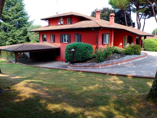 casa indipendente in vendita a Dormelletto