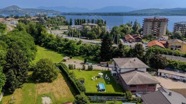 negozio in vendita a Dormelletto