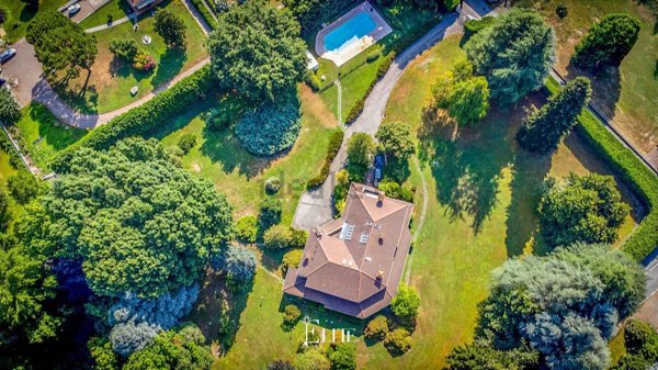 villa in vendita a Dormelletto