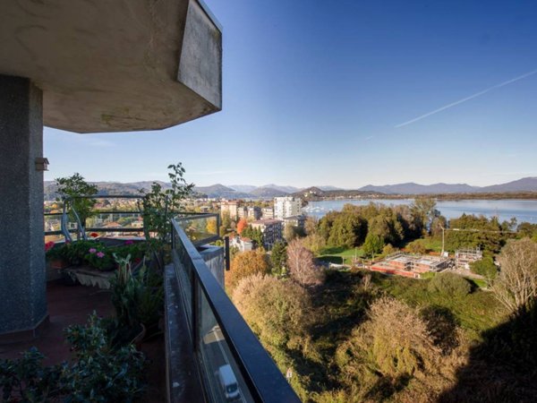 appartamento in vendita a Dormelletto