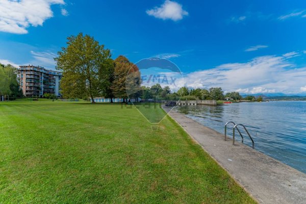 appartamento in vendita a Dormelletto