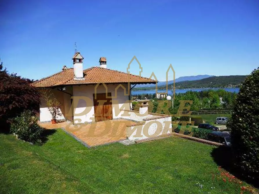 casa indipendente in vendita a Dormelletto