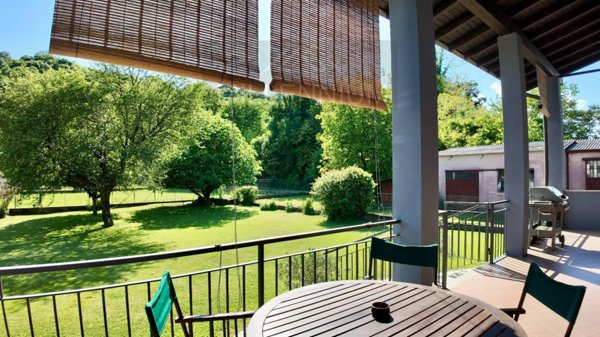 casa indipendente in vendita a Dormelletto