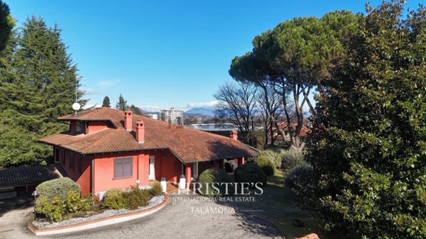 casa indipendente in vendita a Dormelletto