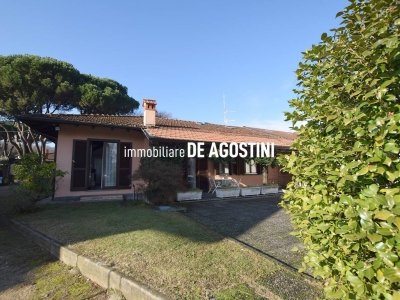 casa semindipendente in vendita a Dormelletto
