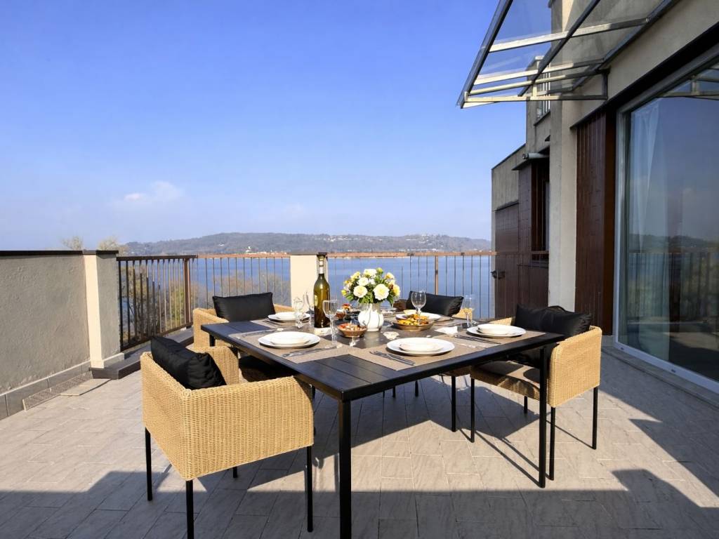 appartamento in vendita a Dormelletto