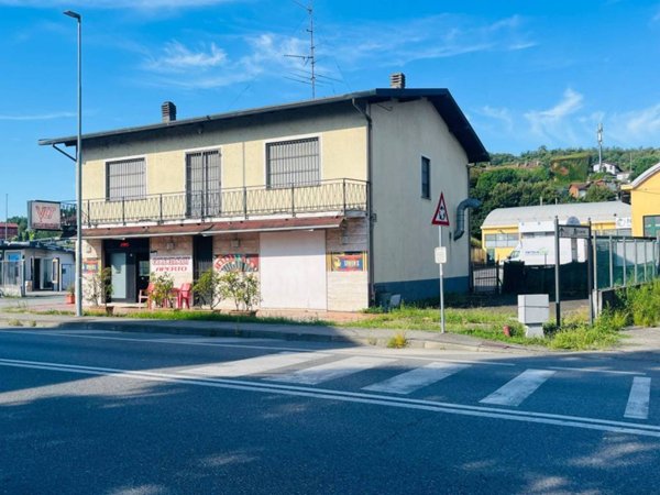 negozio in vendita a Dormelletto