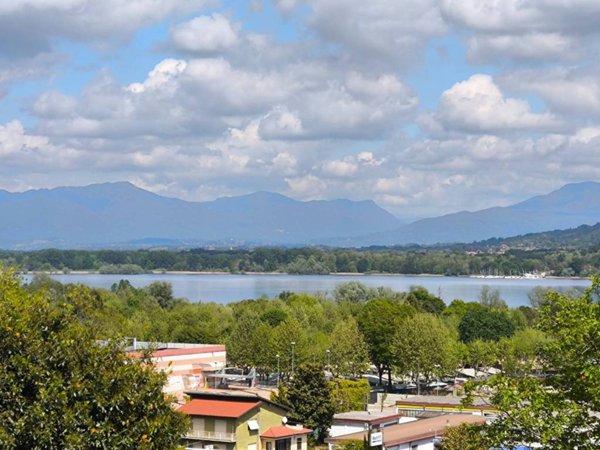 appartamento in vendita a Dormelletto