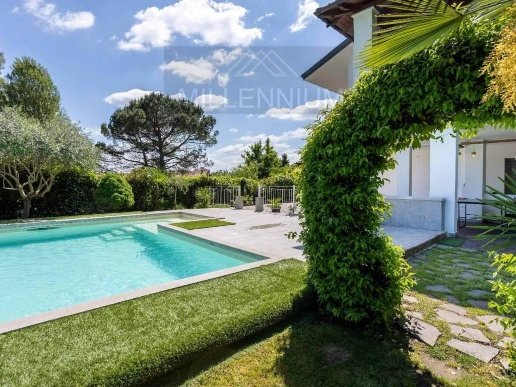 casa indipendente in vendita a Dormelletto