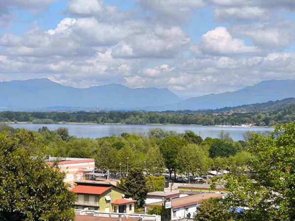 appartamento in vendita a Dormelletto