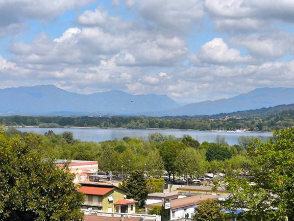 appartamento in vendita a Dormelletto