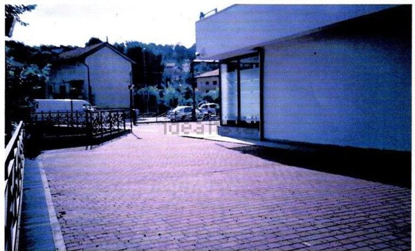 ufficio in vendita a Dormelletto
