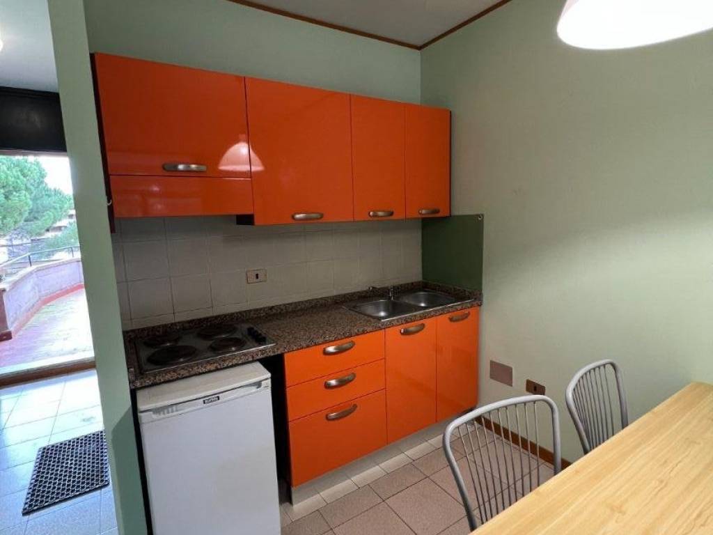 intera palazzina in vendita a Bibbona in zona Marina di Bibbona