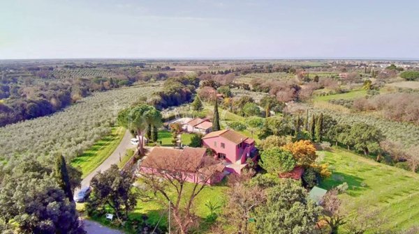 casa indipendente in vendita a Bibbona