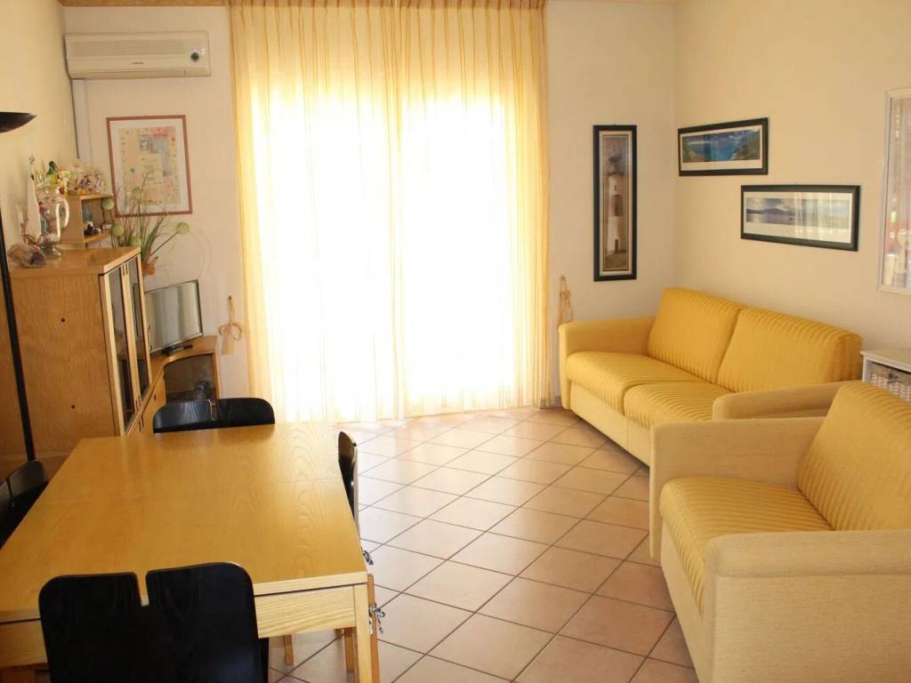 appartamento in vendita a Bibbona in zona Marina di Bibbona