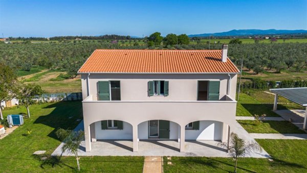 casa indipendente in vendita a Bibbona