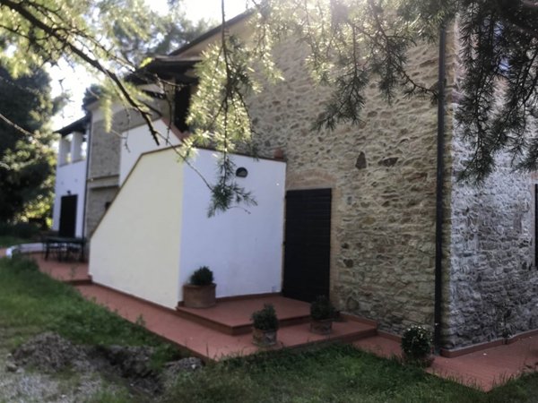 casa indipendente in vendita a Campiglia Marittima in zona Venturina