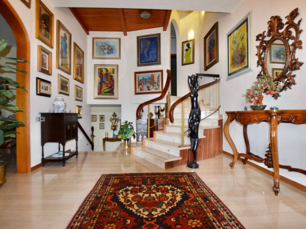 casa indipendente in vendita a Campiglia Marittima in zona Venturina