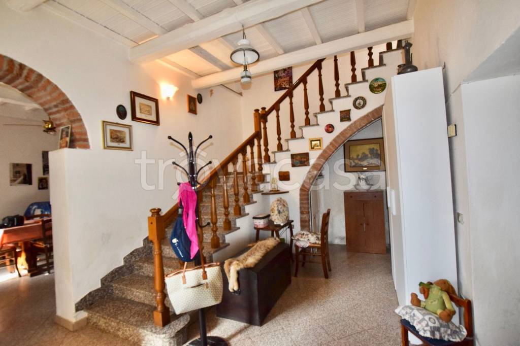 casa indipendente in vendita a Campiglia Marittima in zona Venturina