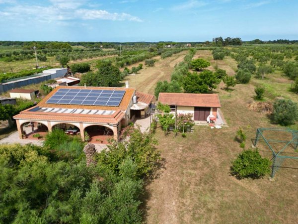 casa indipendente in vendita a Campiglia Marittima