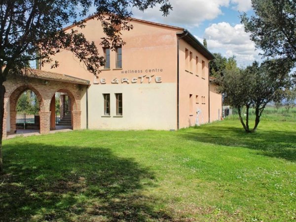 negozio in vendita a Campiglia Marittima