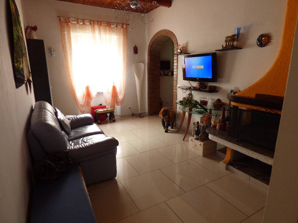 appartamento in vendita a Campiglia Marittima in zona Venturina