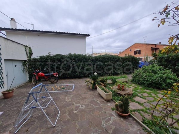 casa indipendente in vendita a Campiglia Marittima in zona Venturina