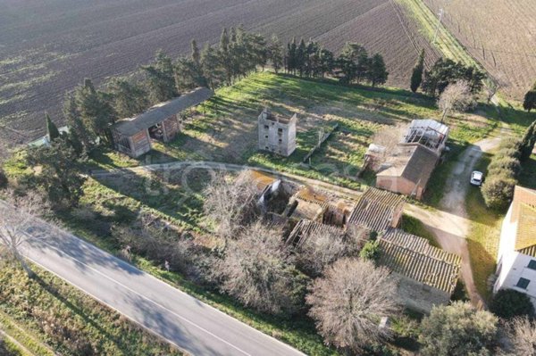 casa indipendente in vendita a Campiglia Marittima in zona Venturina