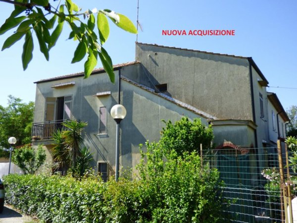 casa indipendente in vendita a Campiglia Marittima in zona Venturina