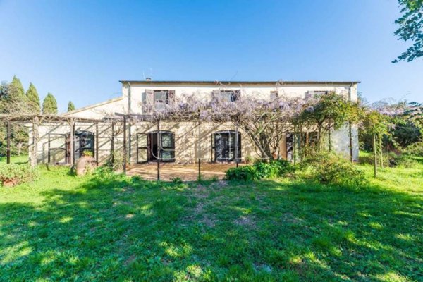 casa indipendente in vendita a Campiglia Marittima in zona Venturina