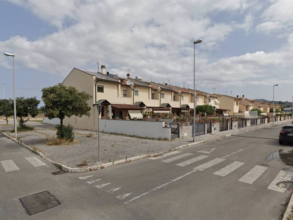 appartamento in vendita a Campiglia Marittima in zona Venturina
