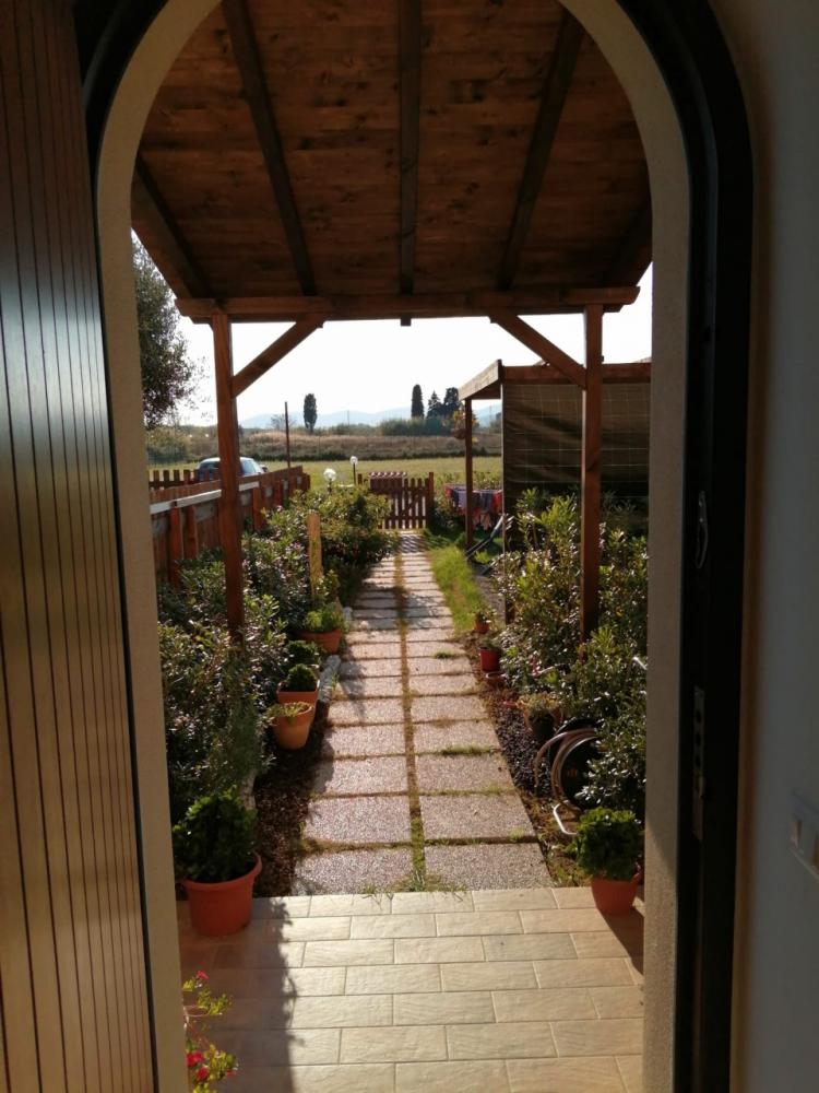 casa indipendente in vendita a Campiglia Marittima in zona Venturina