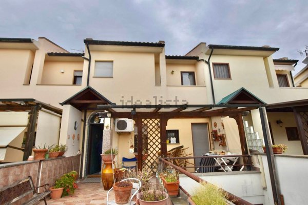 casa indipendente in vendita a Campiglia Marittima