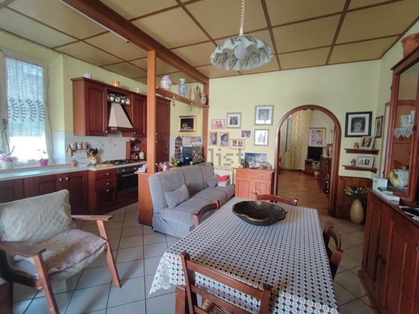 appartamento in vendita a Campiglia Marittima in zona Venturina