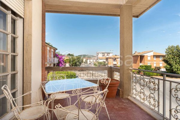 casa indipendente in vendita a Campiglia Marittima in zona Venturina