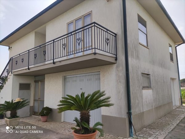 casa indipendente in vendita a Campiglia Marittima