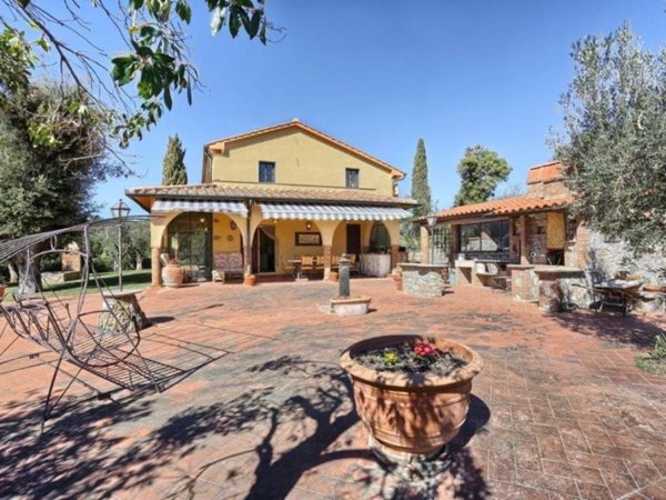 casa indipendente in vendita a Campiglia Marittima