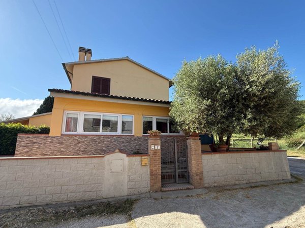 appartamento in vendita a Campiglia Marittima in zona Venturina