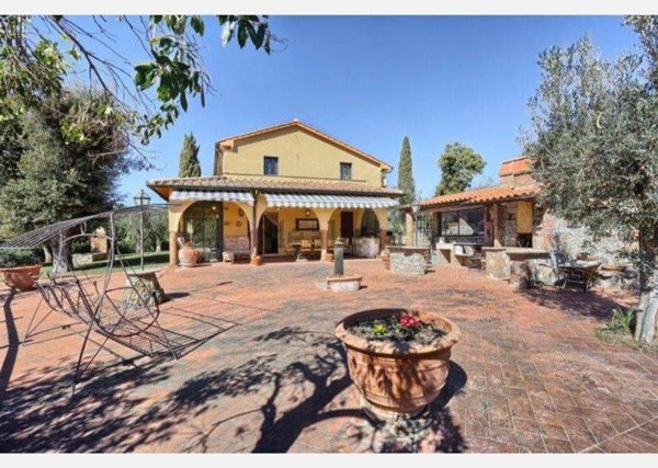 casa indipendente in vendita a Campiglia Marittima