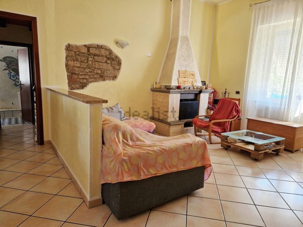 appartamento in vendita a Campiglia Marittima in zona Venturina